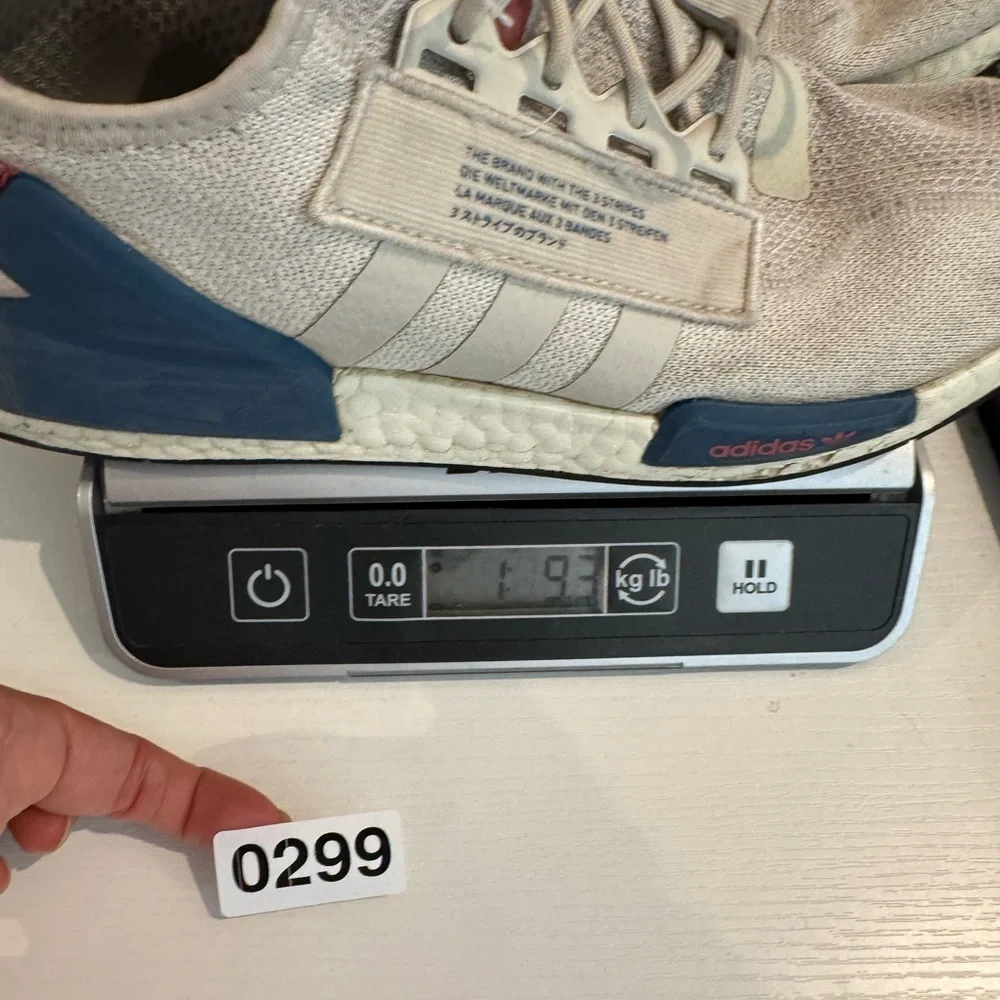 Adidas NMD R1 Men's Size 9 1/2‎ Cream White Blue Boost Running Shoes Primeknit